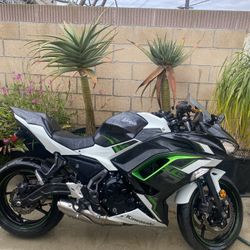 2022 Kawasaki Ninja 650