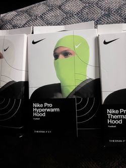 Nike Pro Hyperwarm Football Hood