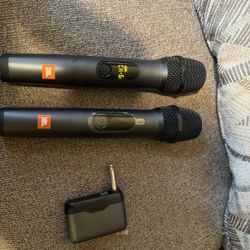 JBL Wireless Microphones With Receiver Like New 