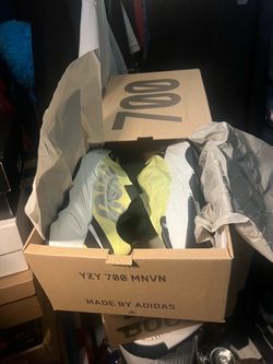 Adidas Yeezy 700 MNVN Size 12