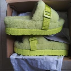 Ugg Slides 