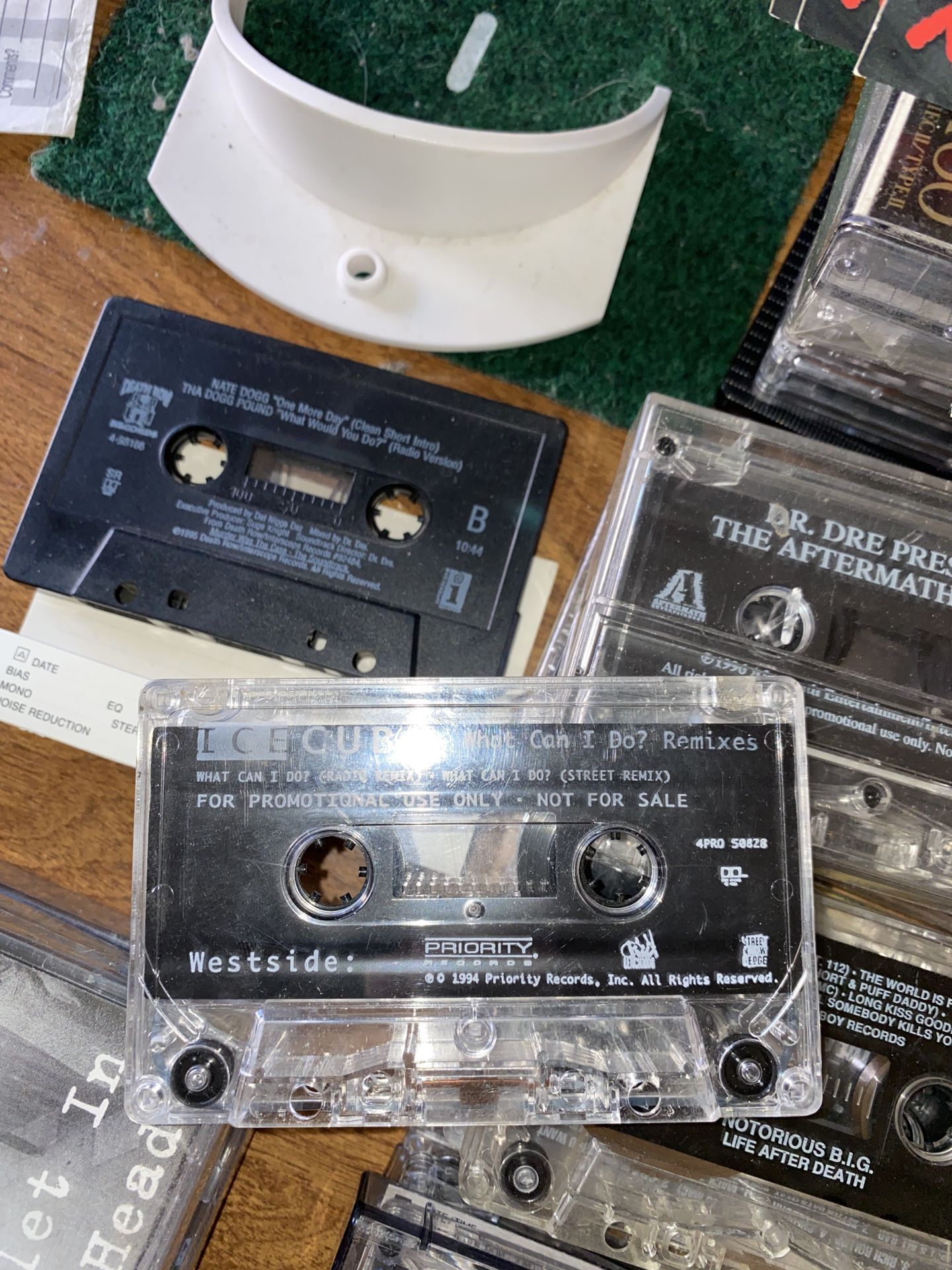 Ice Cube What Can I Do? (Cass, Single, Promo) Media: Very Good Plus (VG+) Sleeve: No Cover Comments: No art