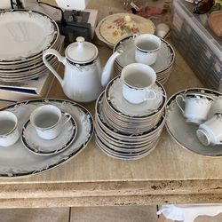 Crown Ming Fine China Michelle Collection 