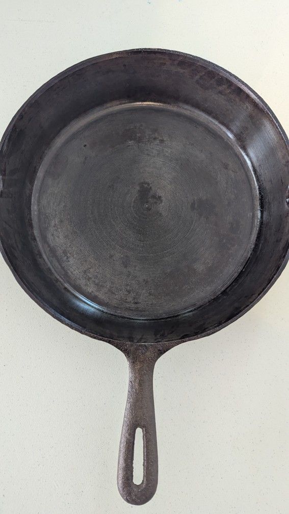 10 1/2" Cast Iron Skillet