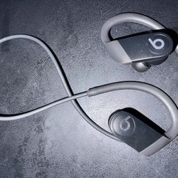 Power Beats Bluetooth Headphones 