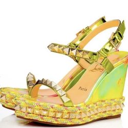 Christian Louboutin Pyraclou - NEW