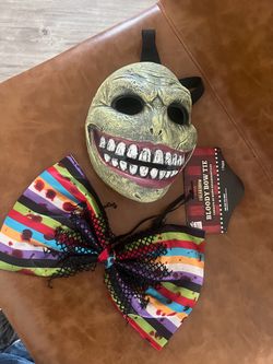 Freakshow Halloween Mask and Bloody Bow Tie Set