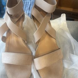Nude Wedges 