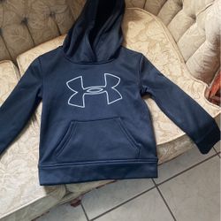 Under Armour Size 4 New Sin Etiqueta   $10.00