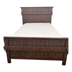 Bedroom rustic-panel queen set