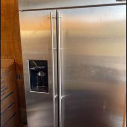 Monogram Refrigerator ( fridge )