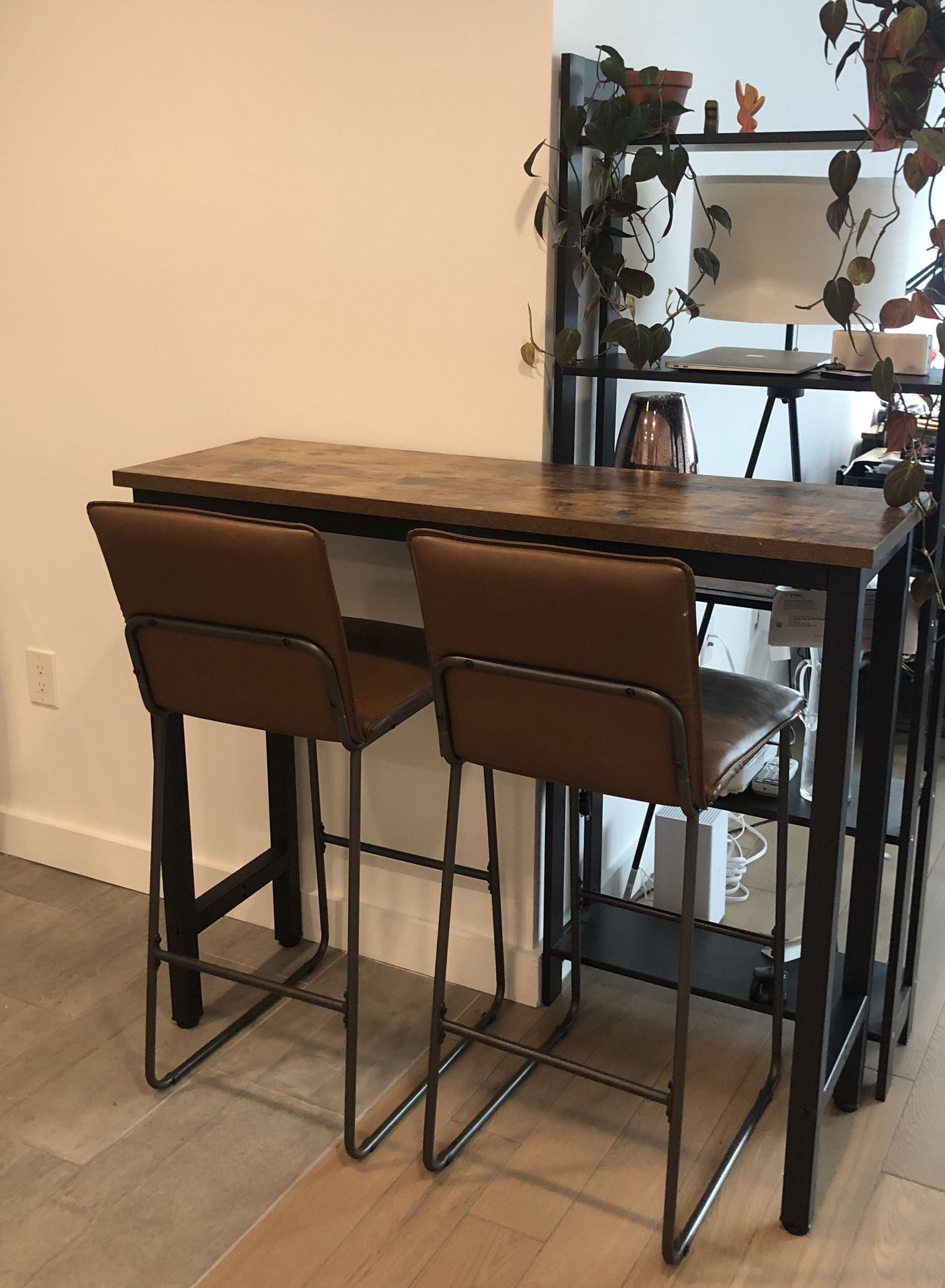 Bar table and Bar stool set