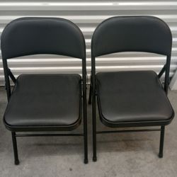 Folding Chairs Vinyl Padded Black 18x19x31 Inch 