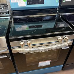 Frigidaire 30” electric range with air fryer