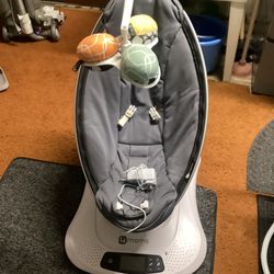4moms  Mamaroo  Multi Motion Baby Swing