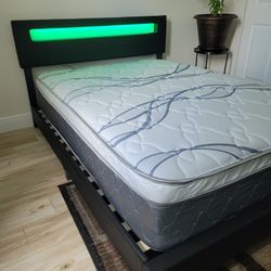 NEW FULL-SIZE PILLOW TOP MATTRESS AND BOX SPRING 💤