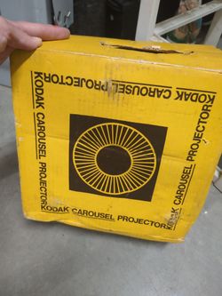 KODAK CAROUSEL PROJECTOR
