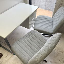 Office Desk and 2 Chairs