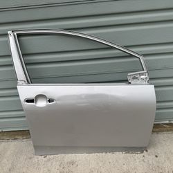 2016 2017 2018 2019 2020 TOYOTA PRIUS PRIME RIGHT  SIDE FRONT DOOR 