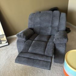 Pearce Recliner