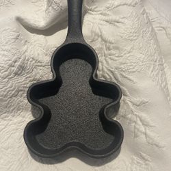 Black Cast Iron Gingerbread Man Skillet
