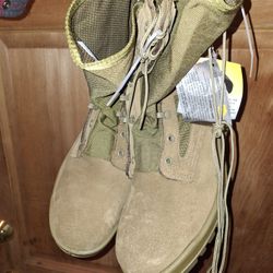 Brand new belleville military combat boot size 10 regular