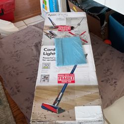 Dyson V7 Fluffy