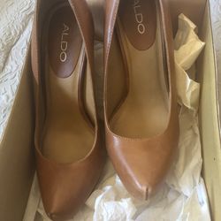 Size 8 Tan