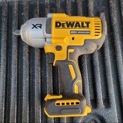 DEWALT

20V MAX Cordless 1/2 in. Impact Wrench (Tool Only)

