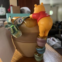 Disney Winnie The Pooh Bucket Purse