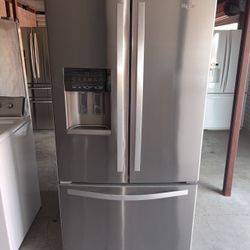 Whirlpool Stainless Steel Refrigerator And Freezer