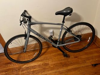 Specialized Sirrus 1.0 fitness/hybrid bike.
