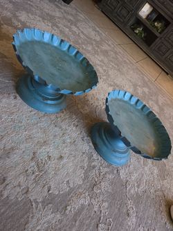 Medal cake stands