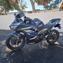 🏍️ 2022 Kawasaki Ninja 400 – Clean Title – 3,458 Miles – $5,000 (El Cajon, CA)