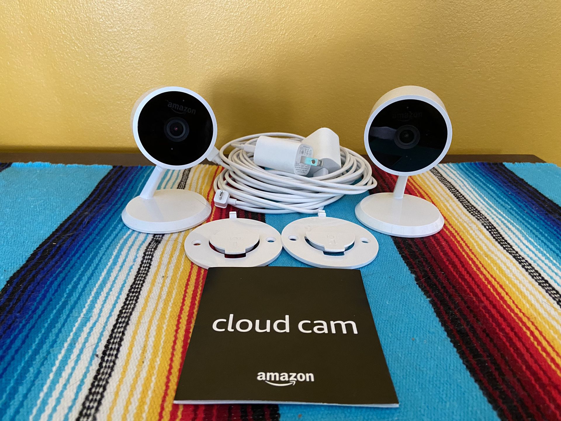 Amazon Cloud Cams with stands
