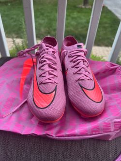 Nike Mercurial Vapor 15 Elite FG Pink & purple with orange Nike swoosh Size US 6.5
