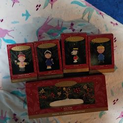 Peanuts Hallmark Collectibles