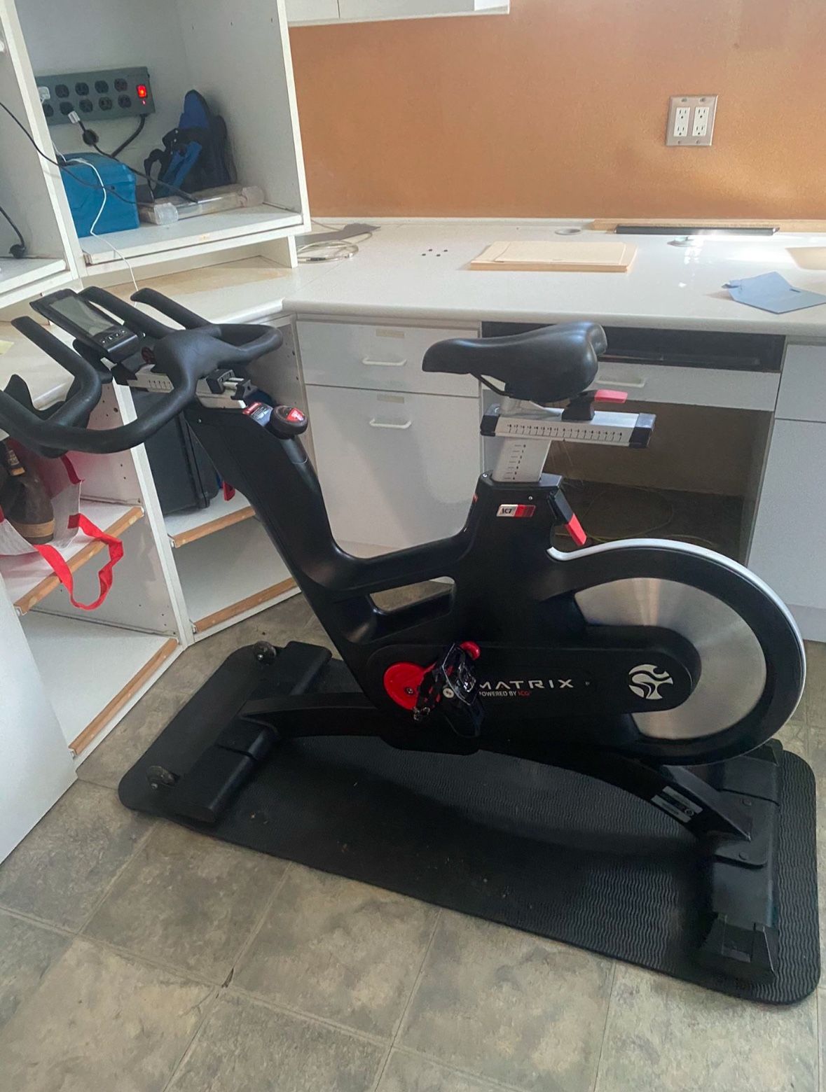 Matrix IC7 Life Fitness Spin Bike