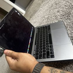 MacBook Pro 13 Inch 2019