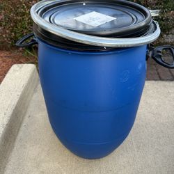Plastic Bucket With Clamp Style Lid