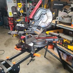 MITTERSAW  SKILL 10 "  NEW STAND INCLUDED  420$ 