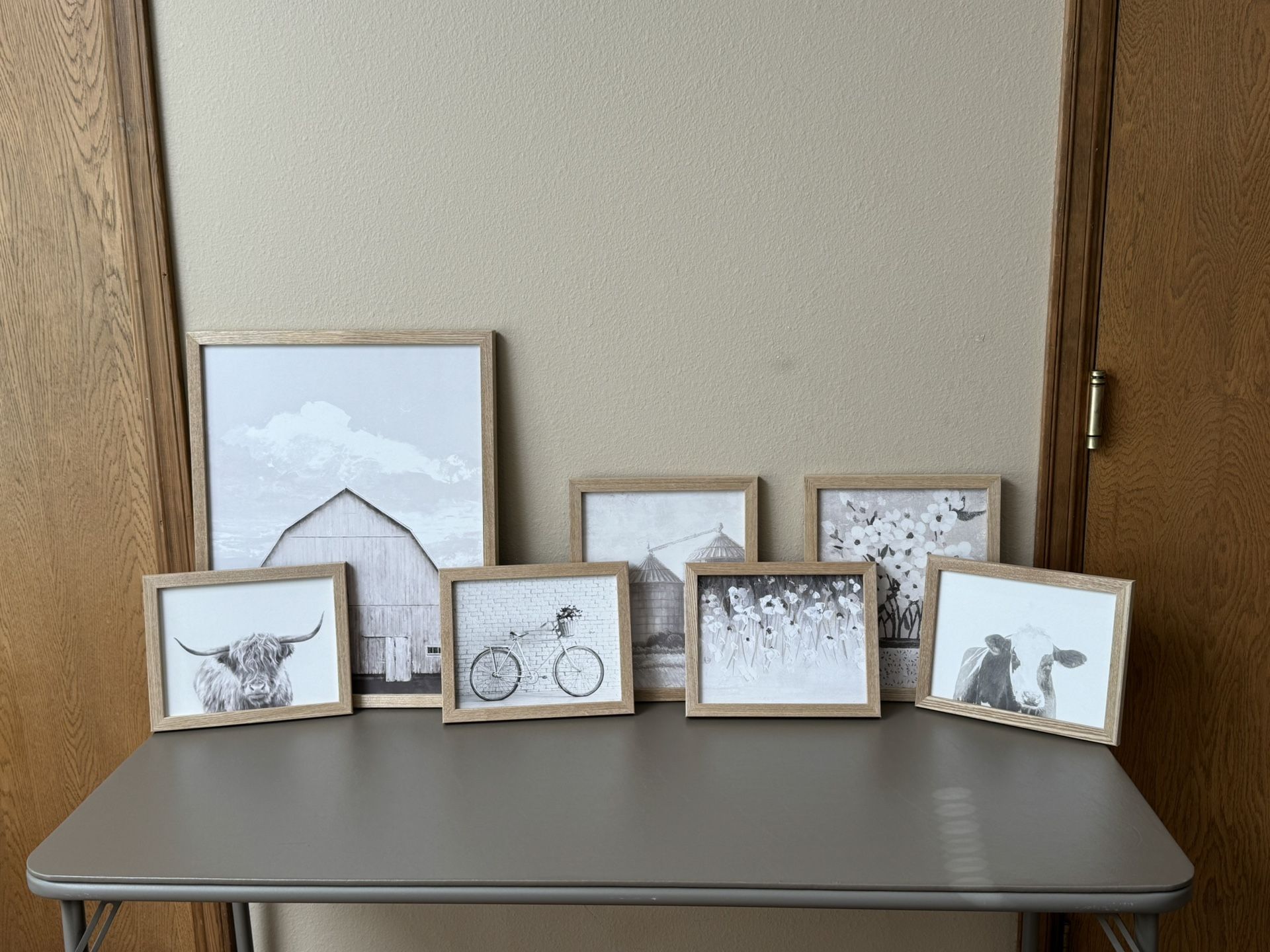 Gallery Perfect 7- Wall Art Pictures - Read Description