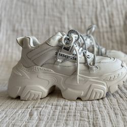Steve Madden Chunky Sneakers S7