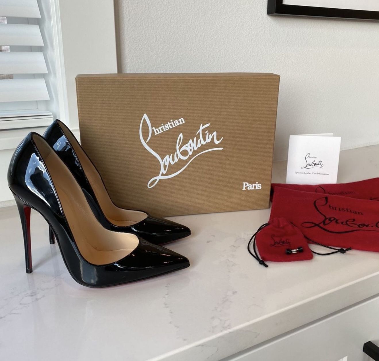 Christian Louboutin So Kate - 35