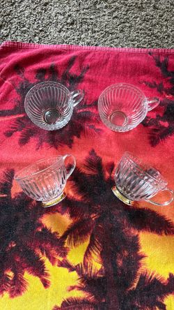 Clear glass latte cups