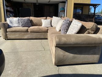 Pottery barn sectional in great condition