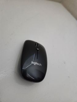 Logitech M557 Bluetooth Wireless Mouse - Great Condition