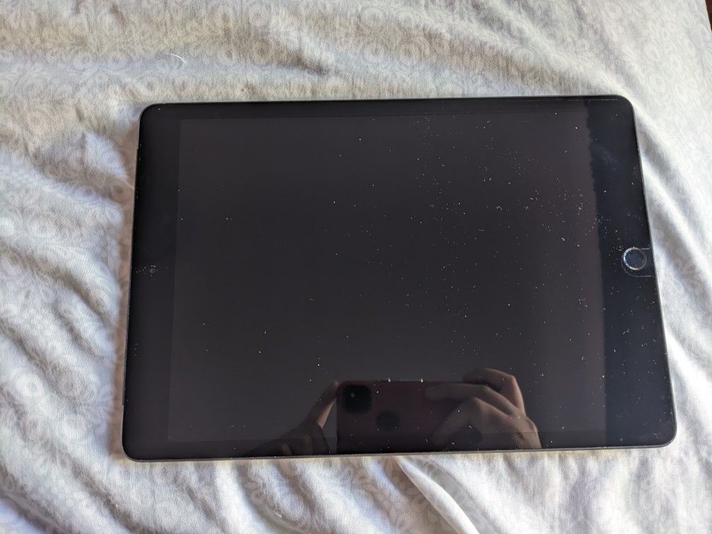 iPad 8th Generation 2020; 32 Gb