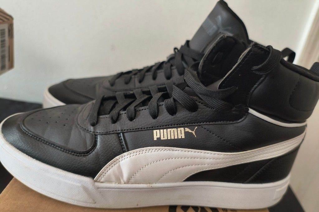 Puma Sneakers