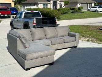 ASHLEY FURNITURE L SECTIONAL 🚚✅